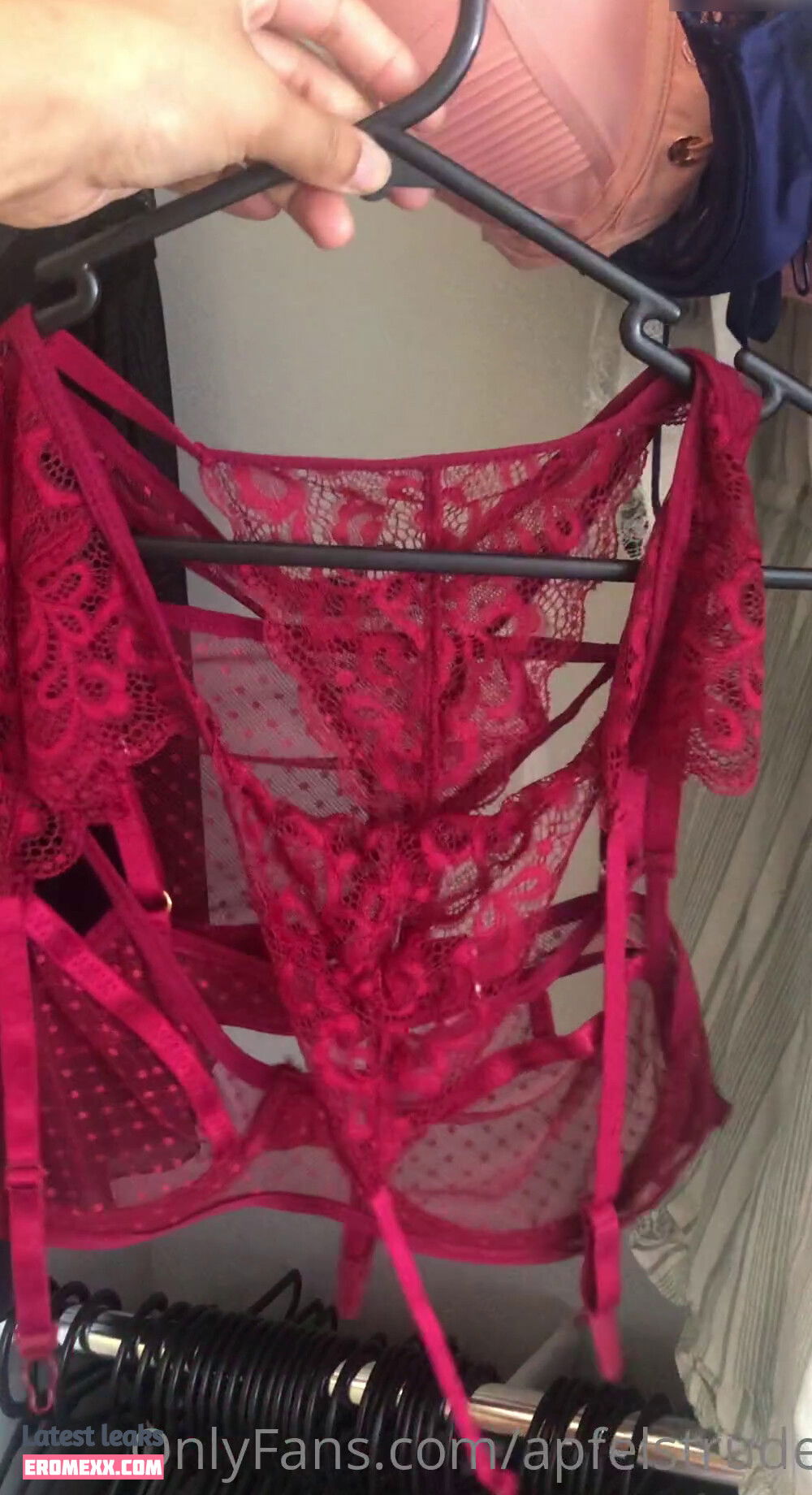 Latest Leaks Apfelstrudel aka Haselnuss Nude #10 - Fapello